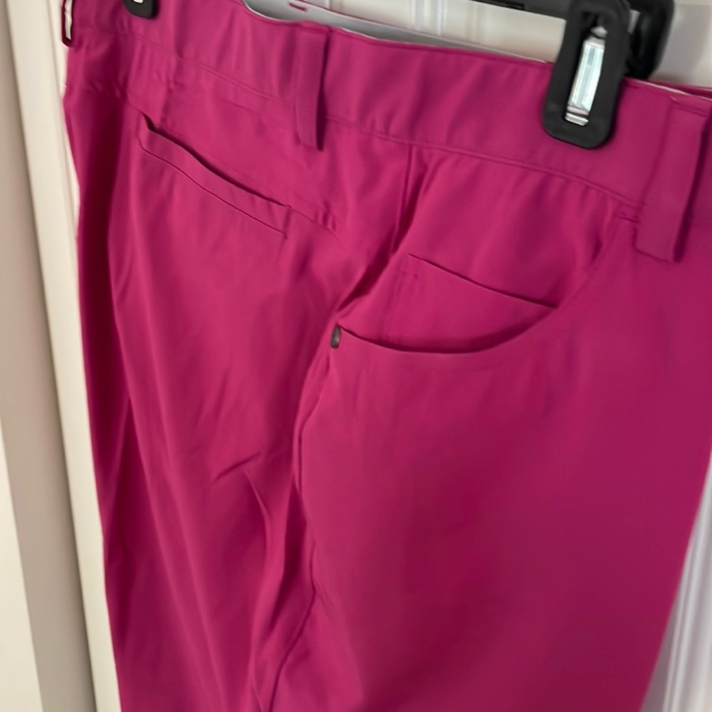 Men’s Black Clover golf shorts. Size 38 waist with 10 inch inseam. Color Orchid